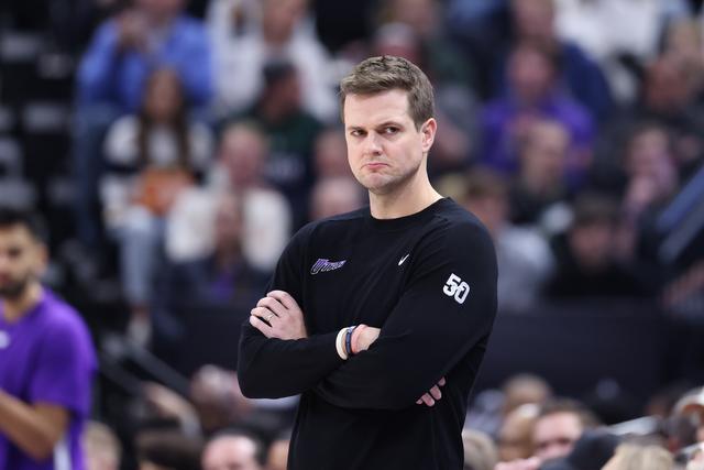 收官日汇总：湖人力克鹈鹕 太阳擒森林狼锁第6